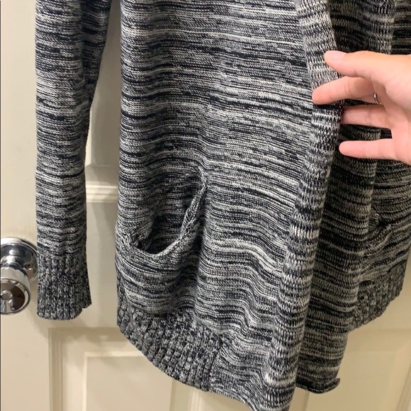 Aritzia Wilfred Flaubert Cardigan - Picture 3 of 5